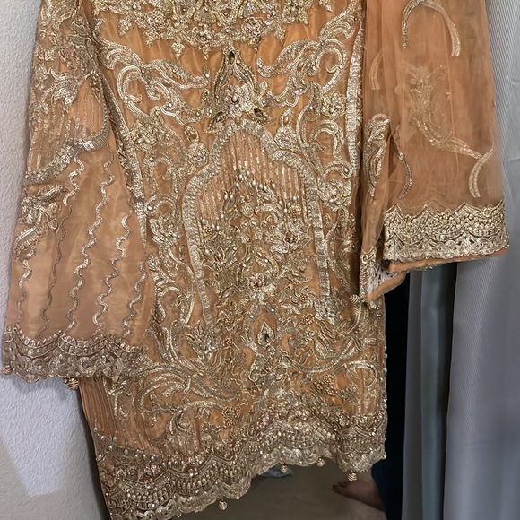 Pakistani outfit, Brand new! Size Large - Picture 6 of 6